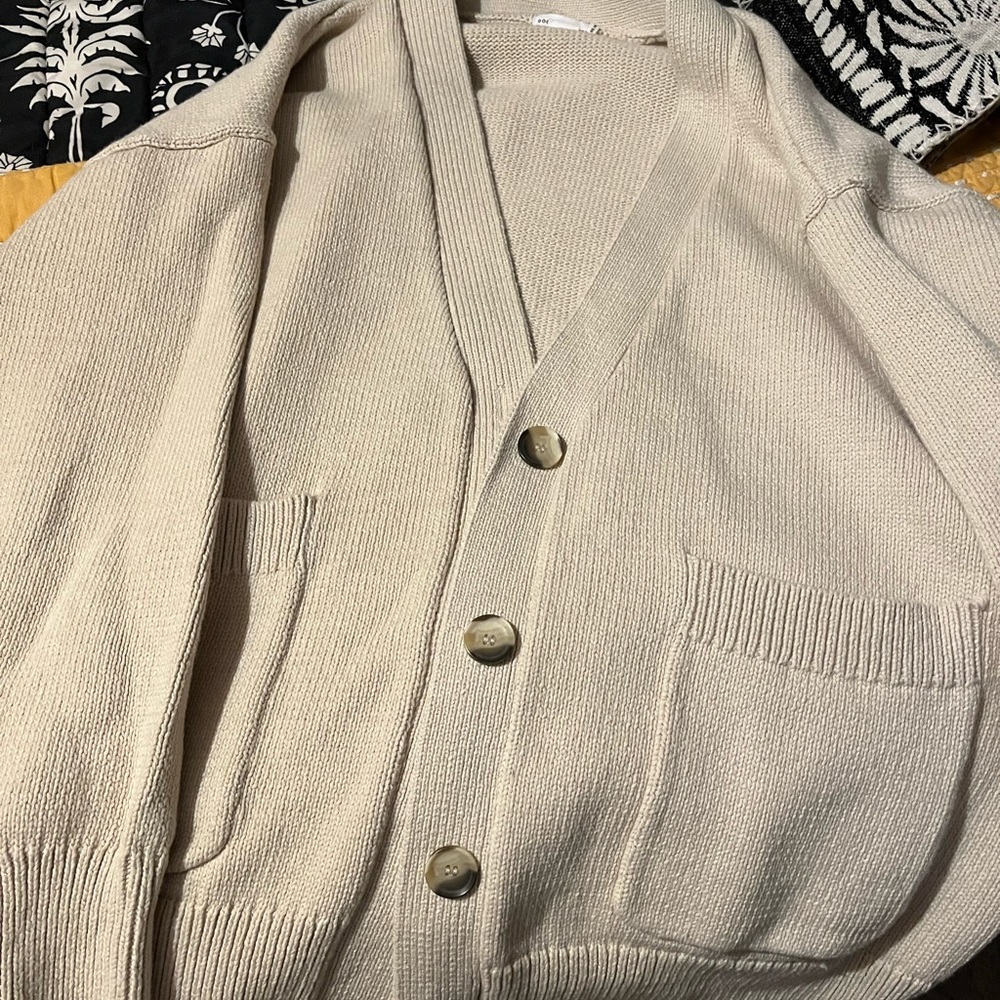 Good American cream colored cardigan